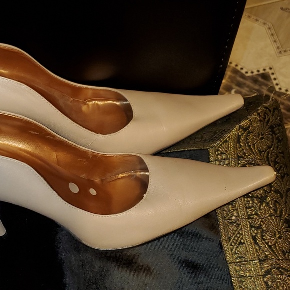 Bronx Sexy Scalloped Leather Heels Sz 9 Like New! - Picture 8 of 8